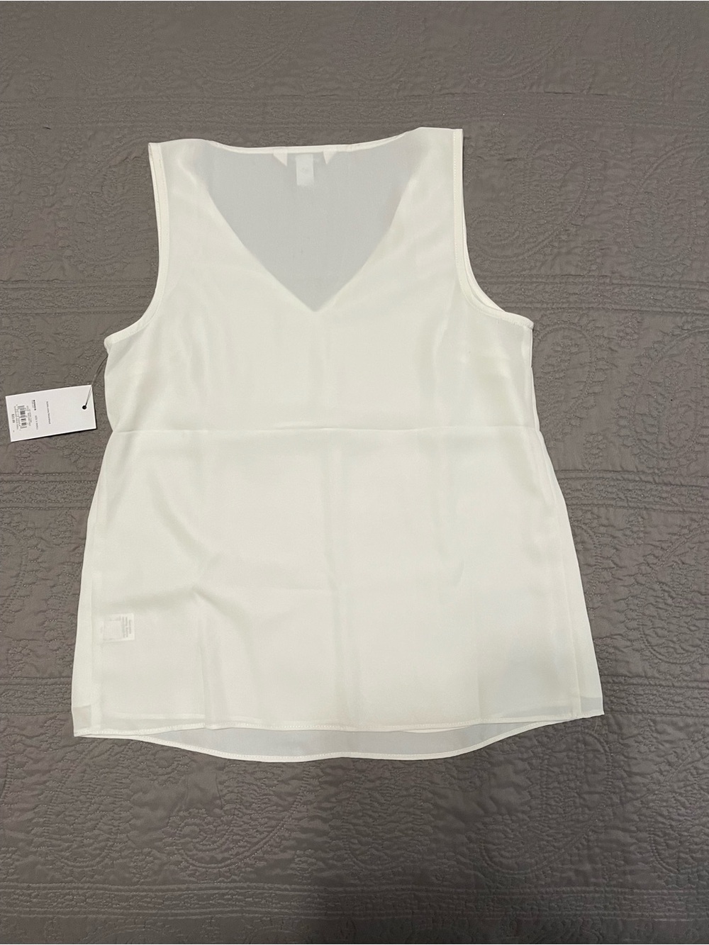 Nine West White V-Neck Sleeveless Layered Tank